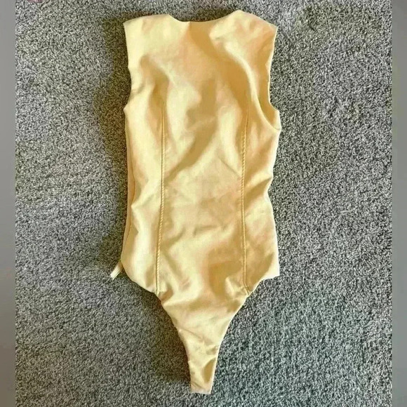 Zara metal piece bodysuit - Picture 3 of 4